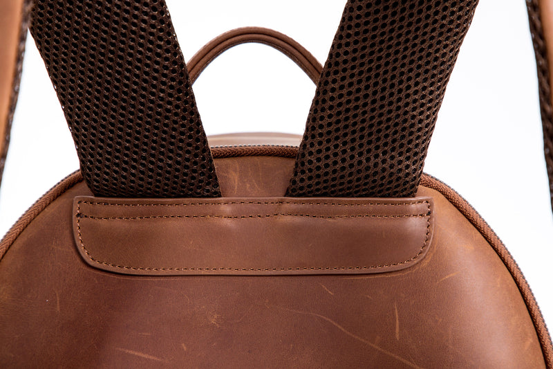 SOFTLI Leather Backpack - Cognac - Straps